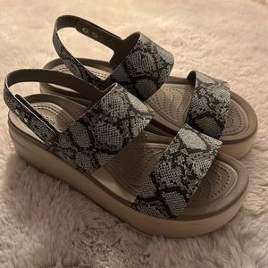 Crocs Brooklyn Low Wedge Mushroom/Stucco Size 8